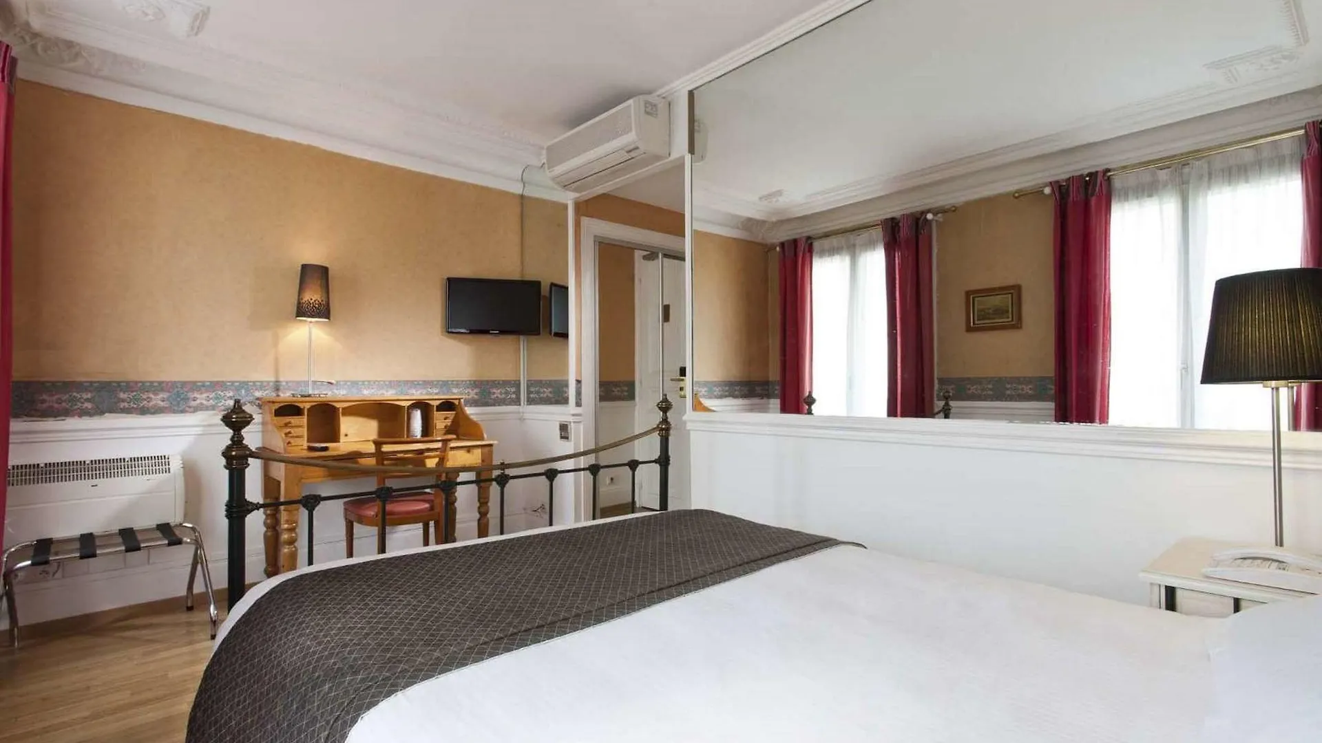 Claude Bernard Saint-germain Hotel 3*