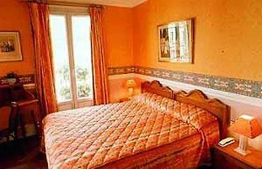 Hotel Claude Bernard Saint-germain 3*