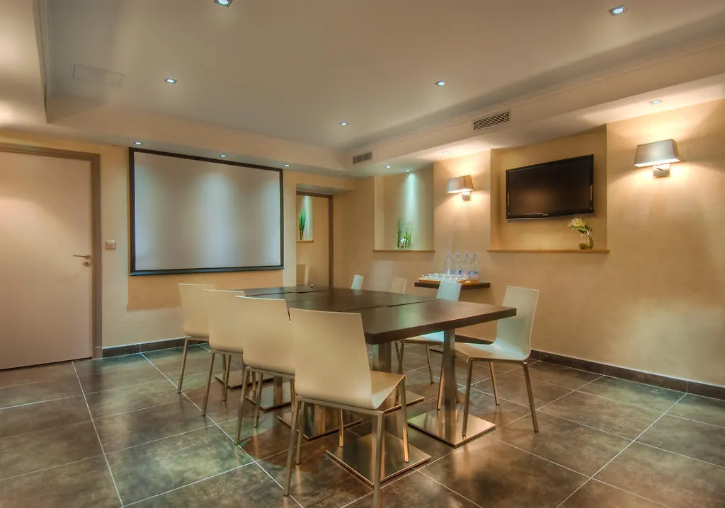 Claude Bernard Saint-germain 3* Paris